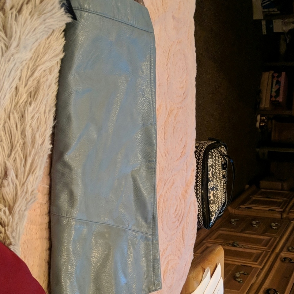 Skirt - Picture 5 of 7